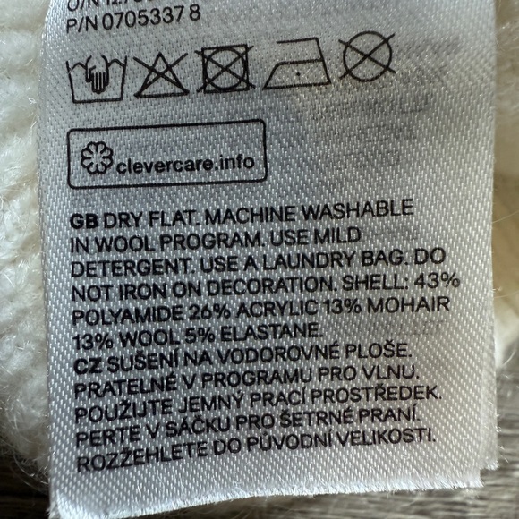 H&M Ivory Crewneck SZ XS MOHAIR Wool Blend Sweater Bishop Sleeves Quiet Luxury - Picture 4 of 13